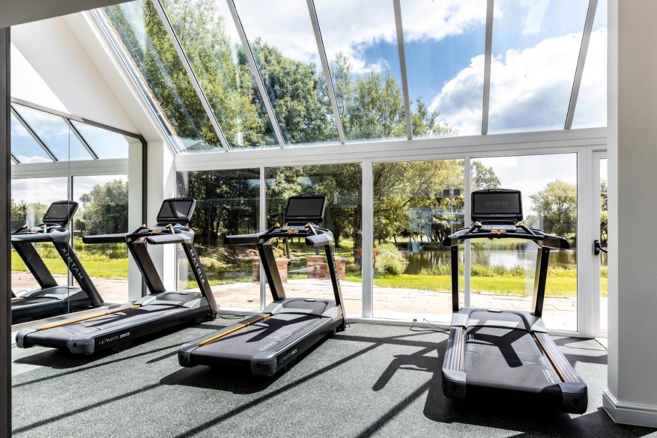 Kingfisher Hotel, Golf And Country Club Милтон-Кейнс Экстерьер фото