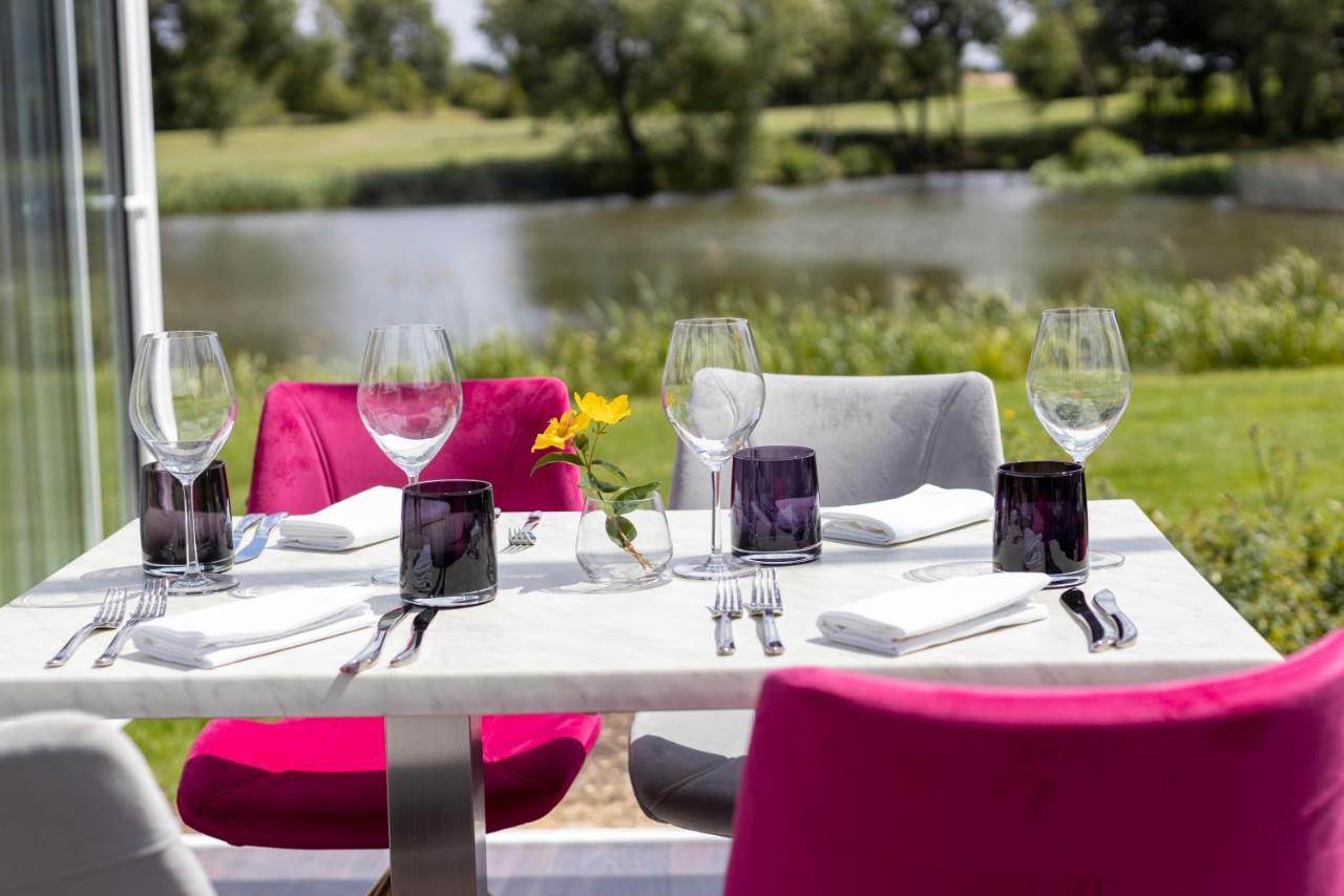 Kingfisher Hotel, Golf And Country Club Милтон-Кейнс Экстерьер фото